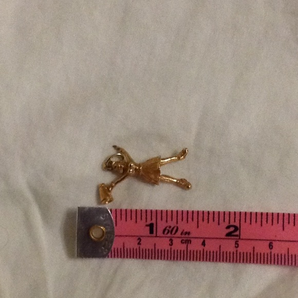 CHEERLEADER SOLID 14 CARAT 3 DIMENTIONAL CHARM - Picture 5 of 8